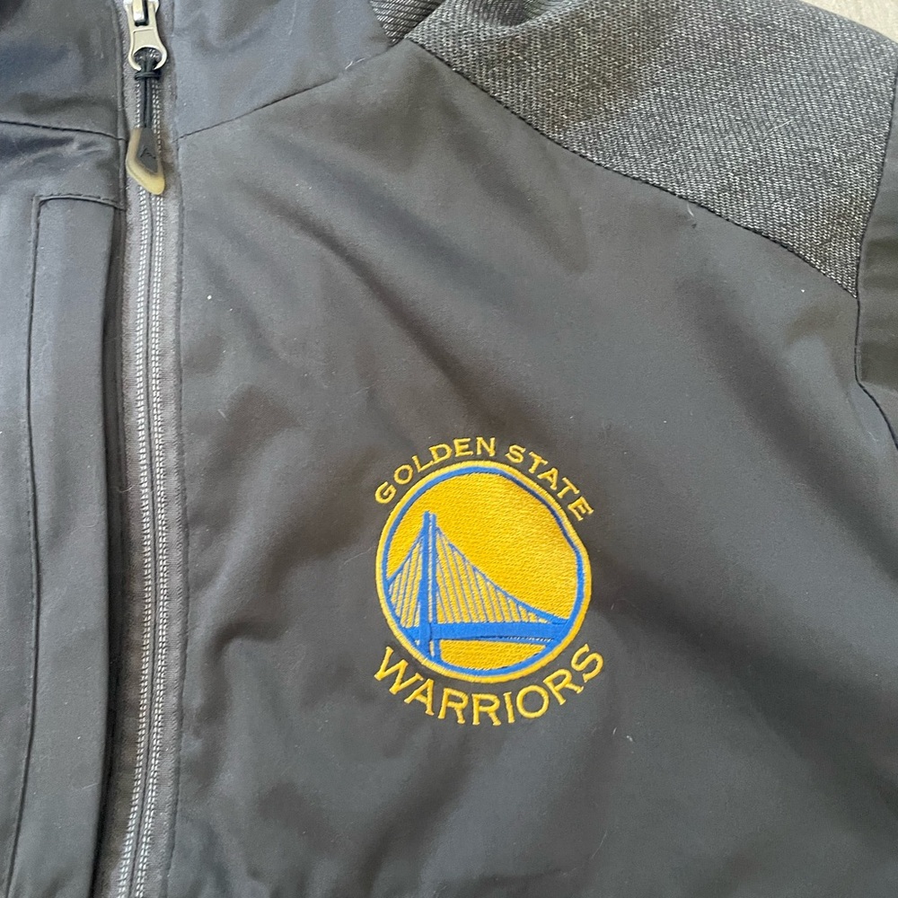 Golden State Warriors- Antigua Black and Gray Windbreaker Jacket - Picture 4 of 6